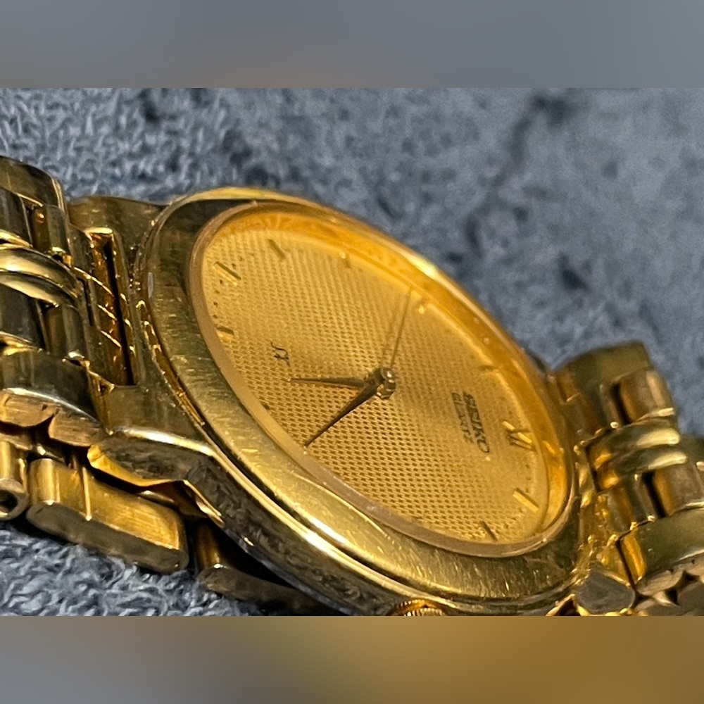 Seiko Gold Tone Men's‎ Dress Watch - Picture 3 of 13